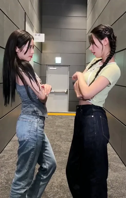 (fromis_9) JIWON + (G)-IDLE - MIYEON