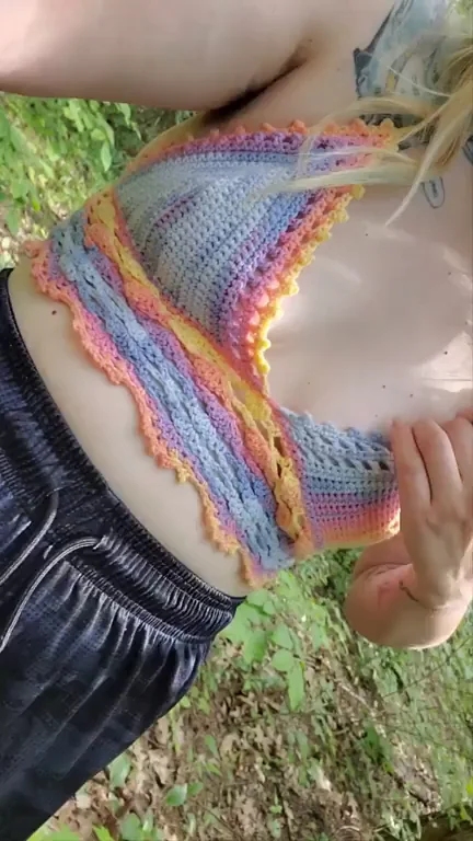 i crocheted this so flashing you on the go would be easier~