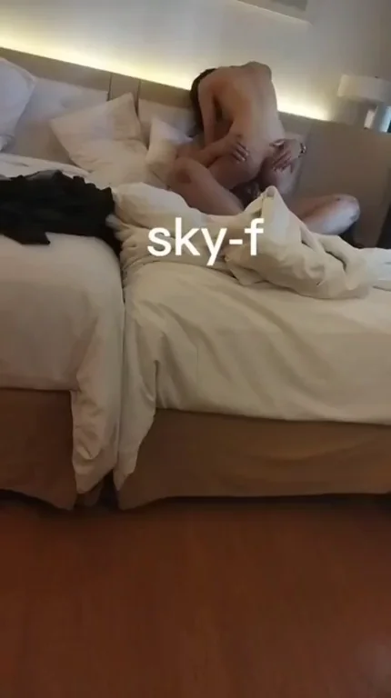 The moment when i riding anohter guy dicks in front of my hubby. This guy have a bigger dicks from my hubby. And i enjoying his iy. I even didnt know if my hubby film it from behind and record when his dick inside of my pussy.