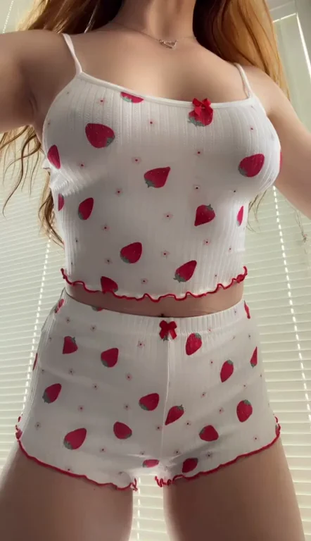 I'm your new ginger fuckdoll and I'm ready to be used anytime