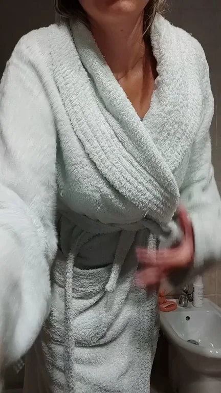 Shower time I'm looking for someone to help scrub my back...any volunteers? ???
