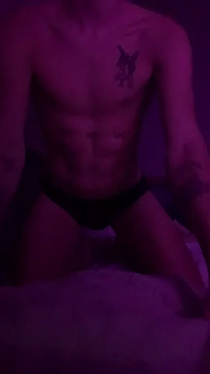 come to bed baby😈
