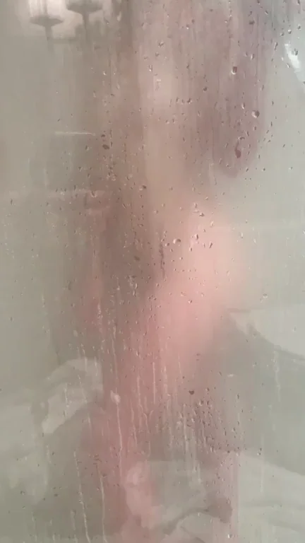 🫦 Peekaboo! My Tight Asshole Winks Hello in Steamy Shower 💦🍑