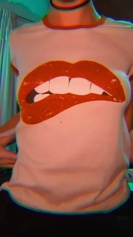 I know you die for a taste of my cherry-shaped boobs, it's inevitable not to cause you a rich daddy erection (oc) 🥵ðŸ’