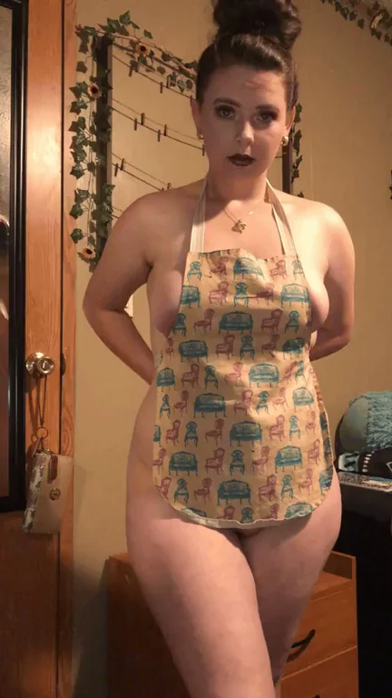 Too much chub for this little apron
