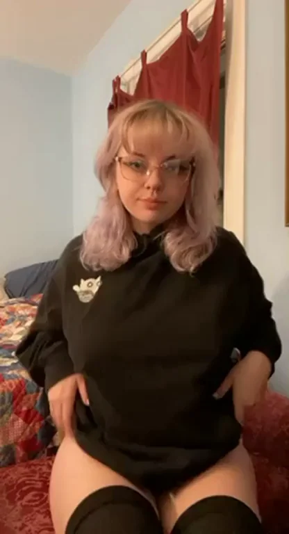 Soft Alt Girl's Massive Titty Drop 🍈🍈🔥