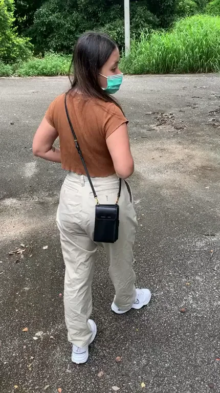 Public PAWG Tease: Ass Eating Challenge by the Roadside