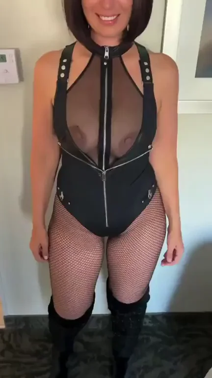 Unzipping My Milky Tits 💦🔥