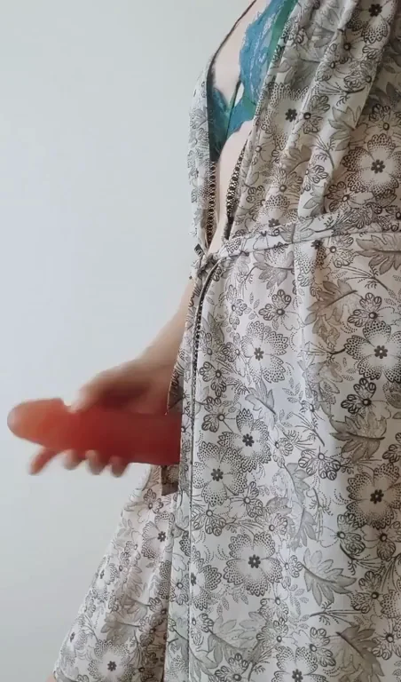 Need a Mommy domme in your life? Come and join me for full nudity, femdom, B/G, pegging, spanking, toys, huge cumshots, orgasms, masturbation, even anal ?. Daily+ posts, chat and custom content. NO PPV ever! All for only $4! Come watch mommy cum ??