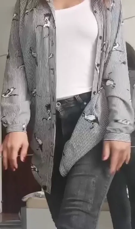 Small but bouncy, would love it if you'd motorboat them ? [drop]