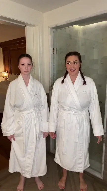 🔥 HAWT Mom-Daughter Robe Tease & Lingerie Drop 😈💦