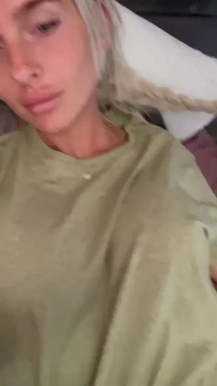 Chloe 18 Teases in Bed & Strips Naked 😈🛏️