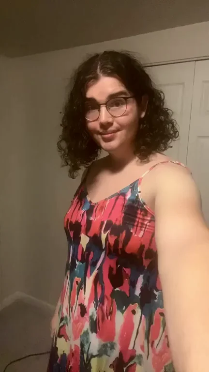 New Glasses Make This Trans Cutie Look Extra Girly? 😍👓