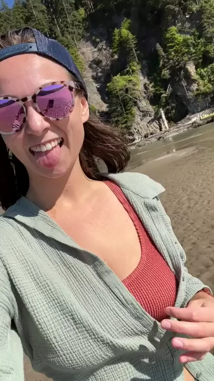 Beach Slut Flashes Perky Titties to Horny Dads