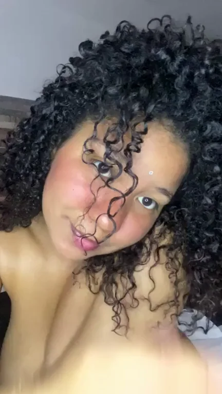 🔥 Curly Haired Babe's Nude Tease: Tits, Pussy & Fat Ass for Your GF Drought 😈