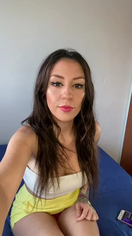 Peek Under My Tiny Yellow Dress 😈🍑
