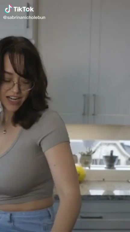 🔥 Hot Babe's Juicy Tits & Pussy Tease 😈