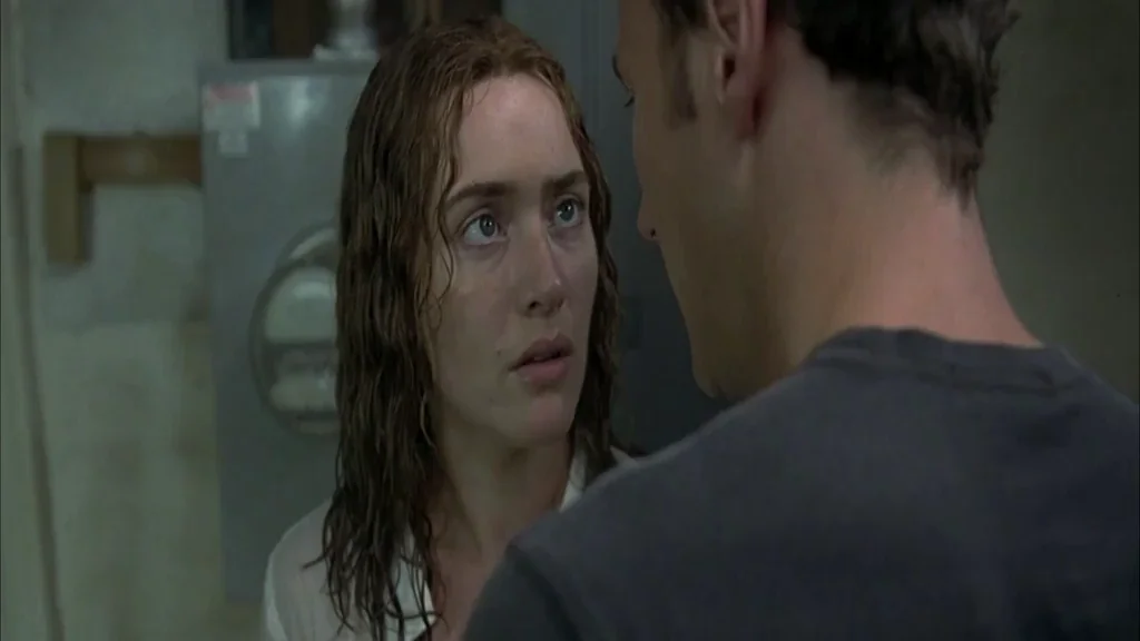 Kate Winslet's Steamy Shower Tease - Little Children 2/4