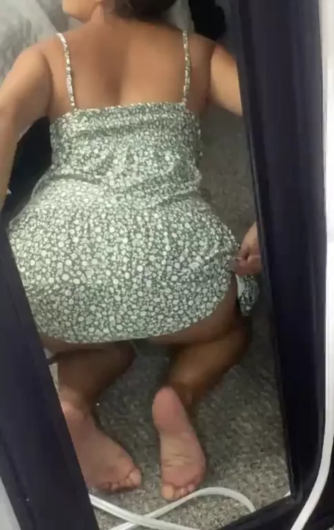 Peek-a-Boo Buttplug Tease in the Fitting Room