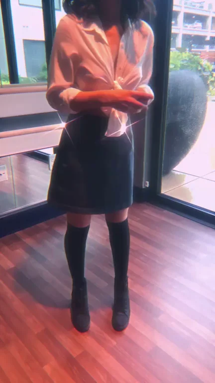 What do you think of my outfit? ?