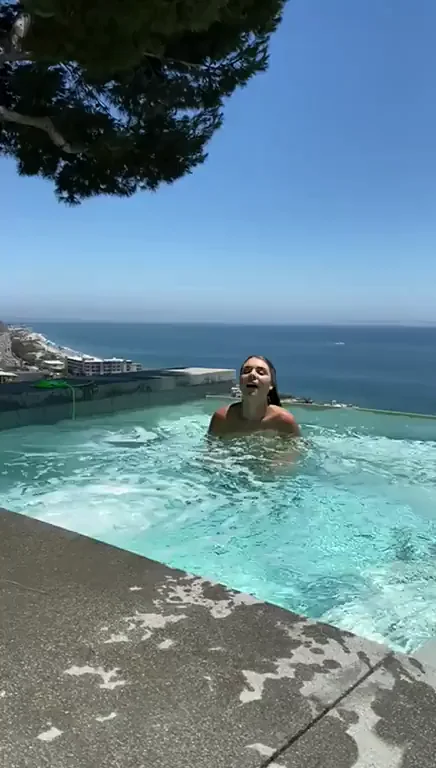 OMG 😍 Huge Natural Titties Teasing in Ocean View Hot Tub 💦🌊