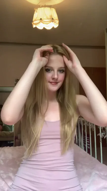 I hope a girl with small boobs can get you hard ?