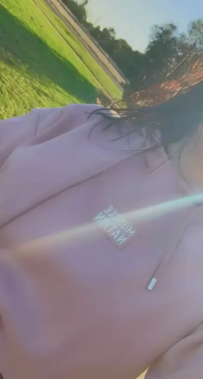 I love flashing my big titties ?