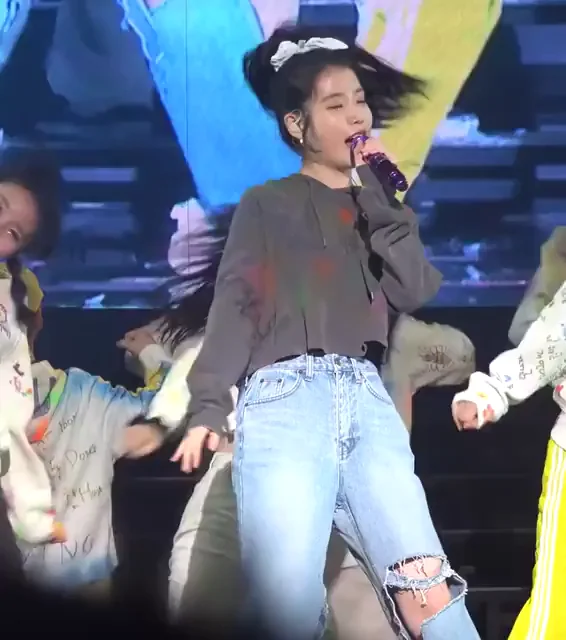 IU