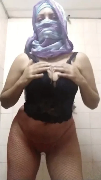 Muslim Titties