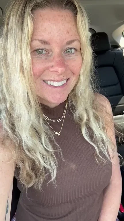 Friday Titty Flash from Horny Car MILF 😈🍒