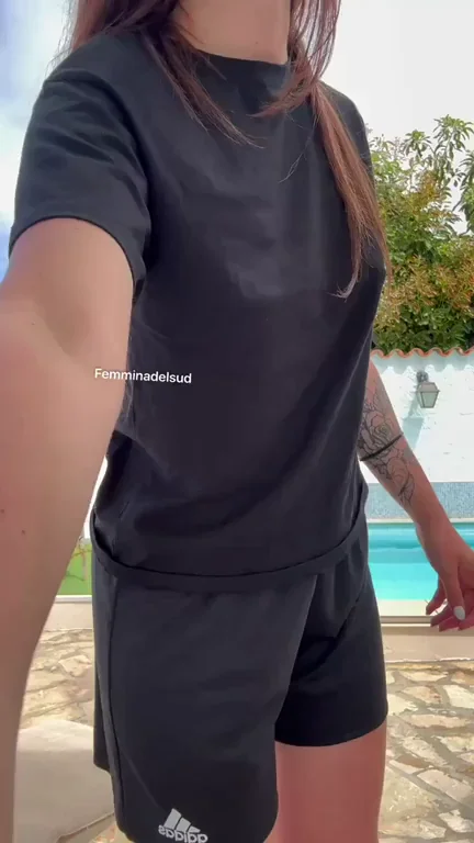 Post-Run Boob Flash: Massive Tits Bounce Free