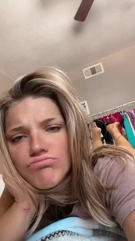 Petite Teen's Massive Booty Tease 😈