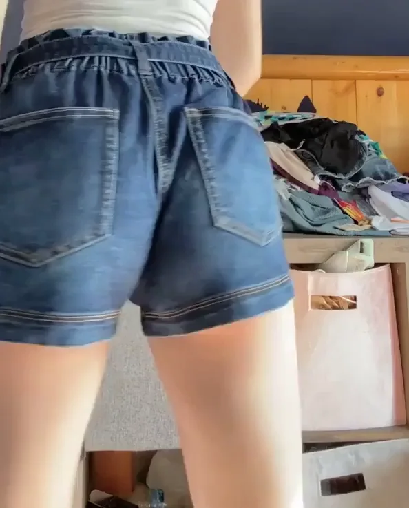 [19F] Fuck me after class?