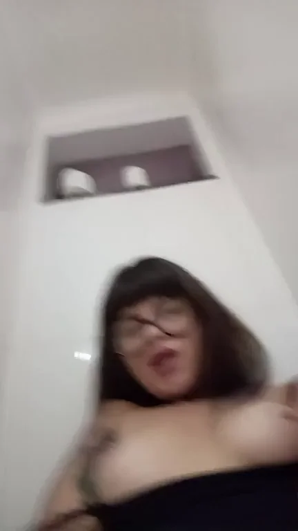 Friday Rush Tease: Glasses Alt Babe Spreads & Fingers Her Wet Pussy 😈💦