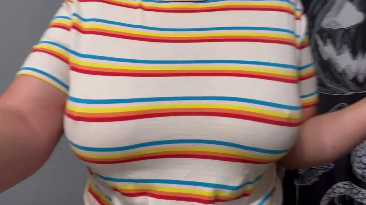 🍈 Friday Titty Flash! Weekend Jiggle Party 🍈