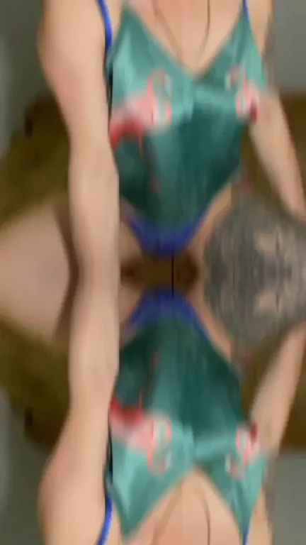 my face is waiting for a hard cock