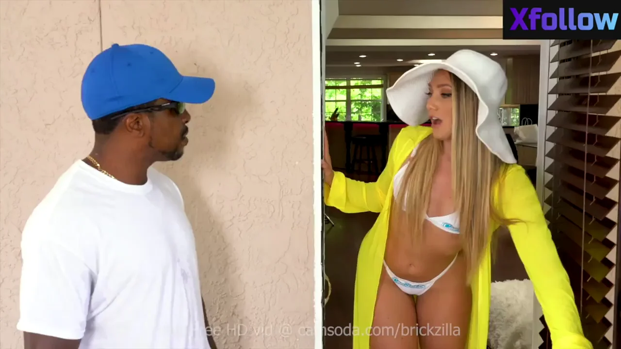 [/r/XfollowOfficial] AJ Applegate's poolboy cleans her pipes