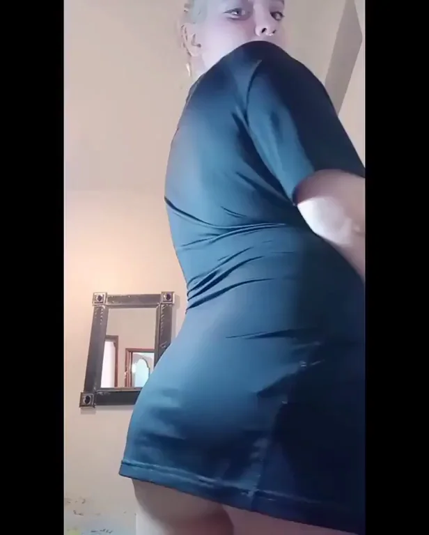 Twerking My Juicy Ass in Daddy's Oversized T-Shirt 🍑🔥 [GIF]