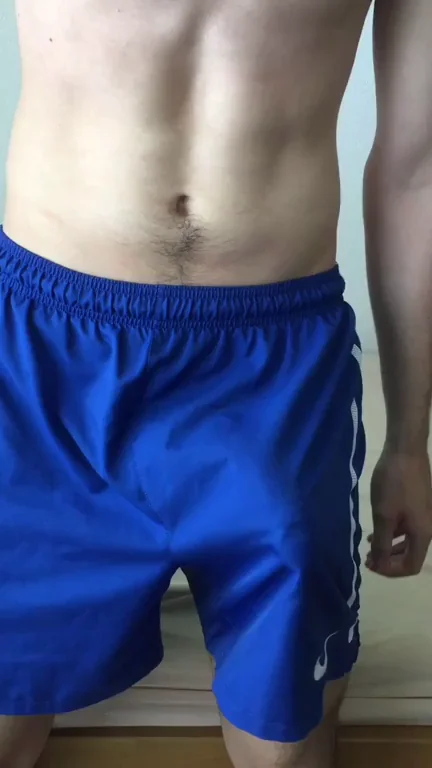 [M] Shorts oder keine Shorts, das ist hier die Frage