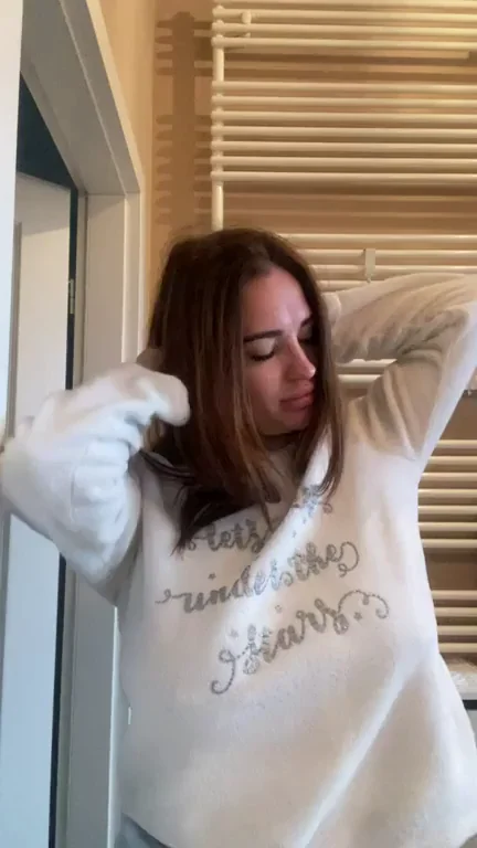 Imagine my big tits bouncing on your face rn😁