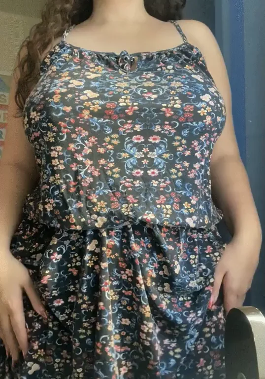 Let's start the day well with you sucking on these titties ;) [reveal]