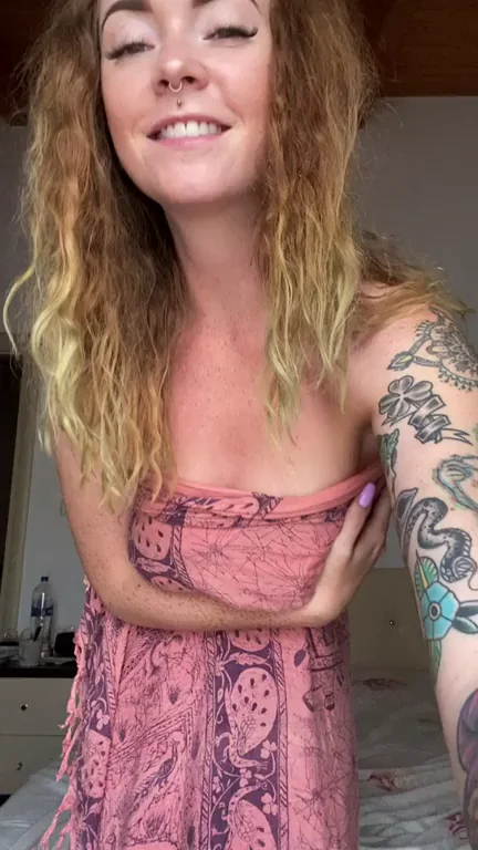 Strobe Light Slut: Non-Stop Tits & Pussy Flashing 😈💦