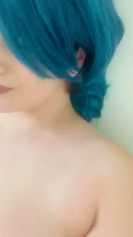 Looking for some pussy for dinner and dick for dessert ??
