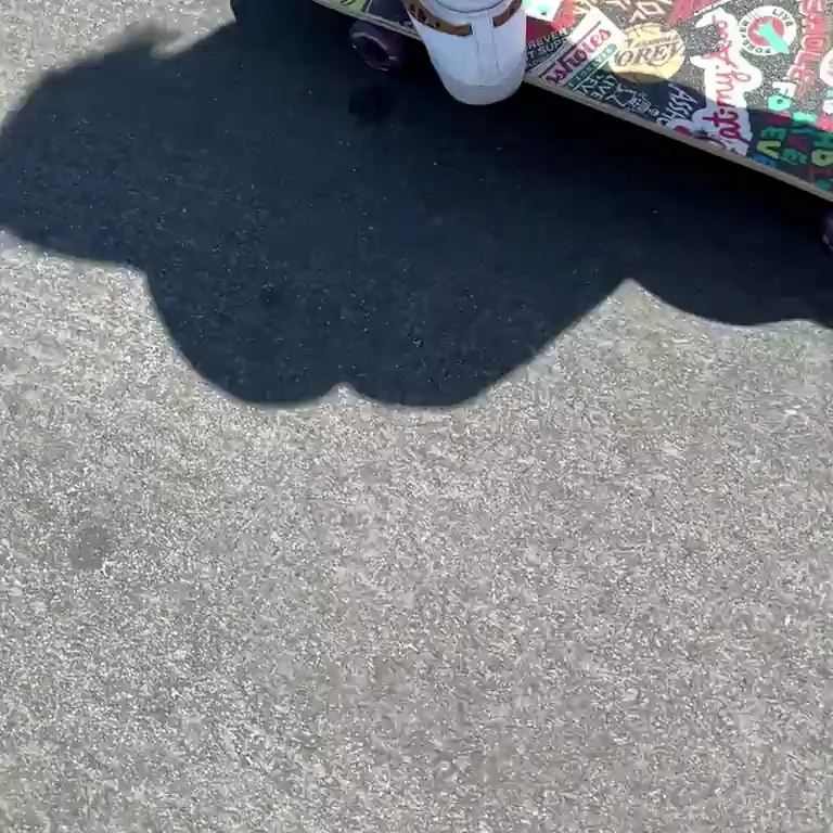 🍑 Skateboard Twerk Queen Shakin' That Ass! 🛼🔥