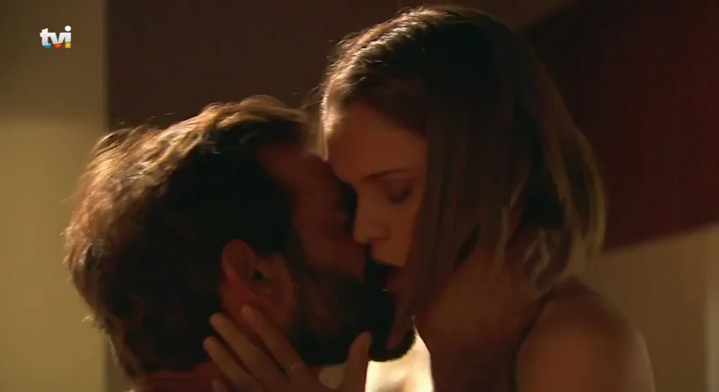 🔥 Daniela Melchior's Steamy Bed Kissing in 'Valor da Vida' (Happy Birthday Nov 1!) 💋