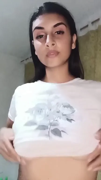 Neighbor Crave: Busty Slut Begs for Pussy Licking 😈👅💦
