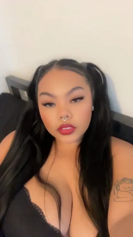 Do Daddies Really Crave My Massive Tits? 😍🍈🍈