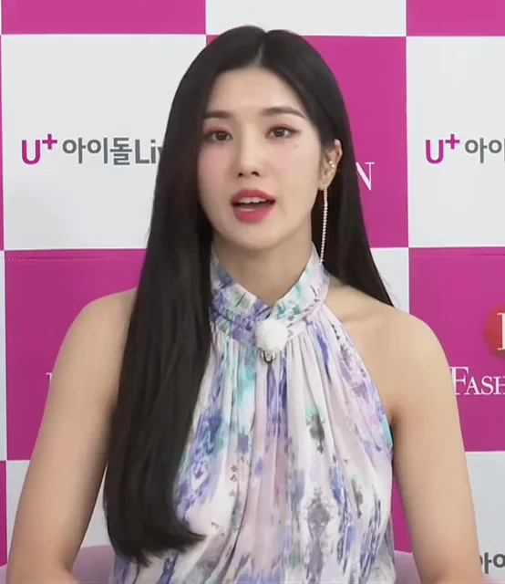 Ex IZ*ONE - Eunbi jiggles