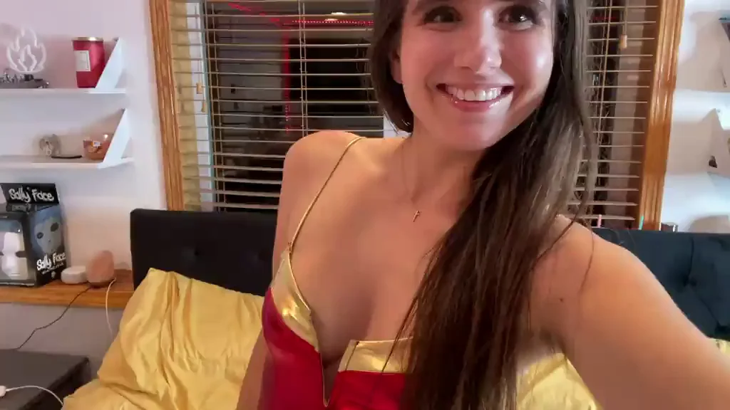 MILF's Slutty Red Costume Too Hot for Trick-or-Treat