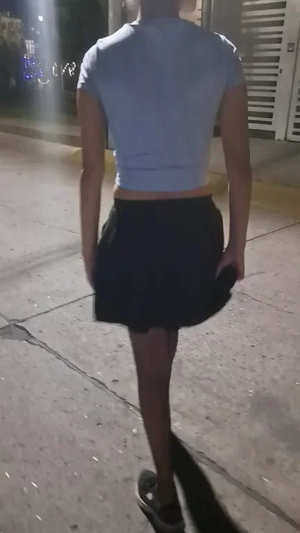 Too naughty to flash this booty outside